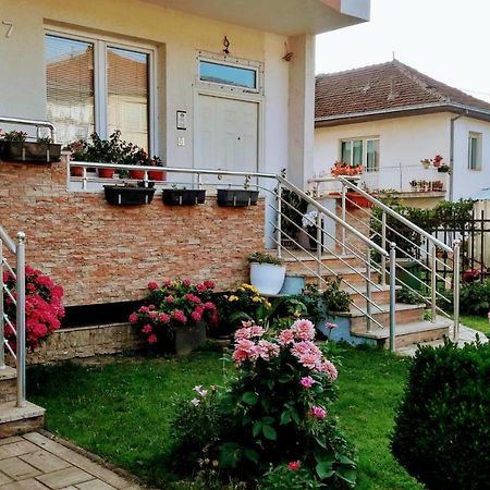 Guest House Gina Οχρίδα Δωμάτιο φωτογραφία